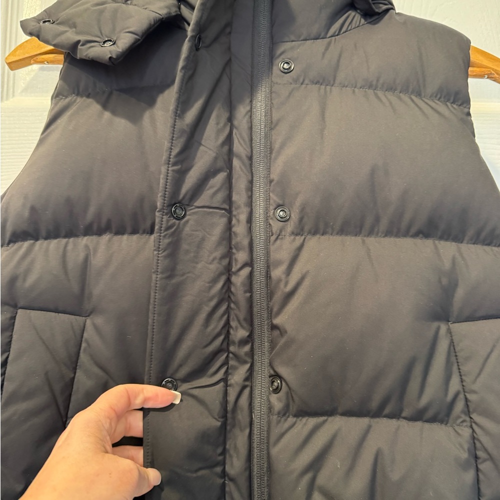 Lululemon Black Puffer Vest - Picture 2 of 10